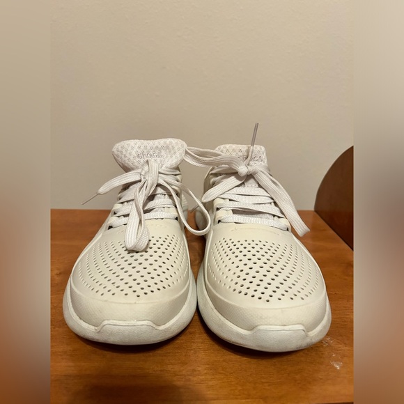 Crocs Women’s LiteRide 360 Pacer Sneakers - Picture 1 of 8